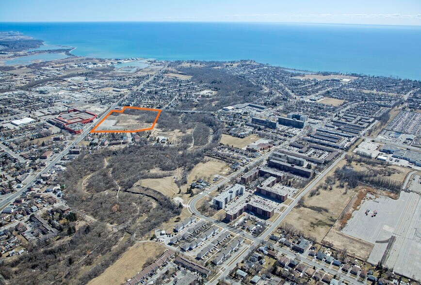 More Photos Of 0 Simcoe St S, Oshawa Land For Lease