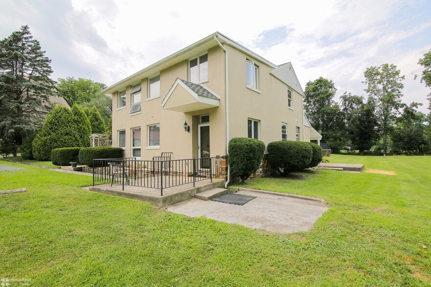 More Photos Of 3305 Municipal Dr, Whitehall Apartments For Sale