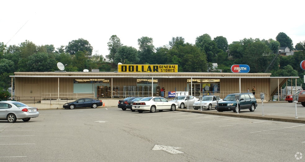 Primary Photo Of 104-106 Parking Plz, Spencer Storefront For Sale