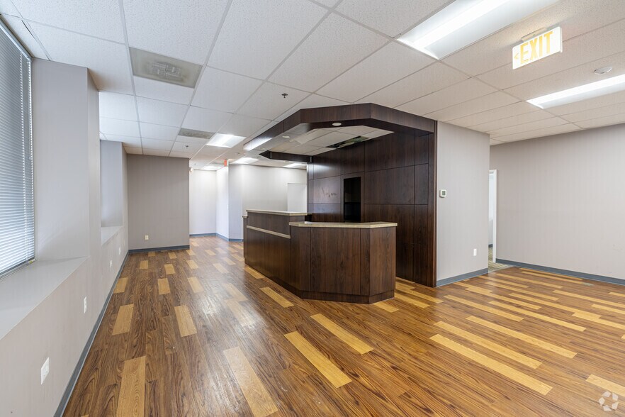 More Photos Of 8900 Columbia 100 Pky, Columbia Medical For Lease