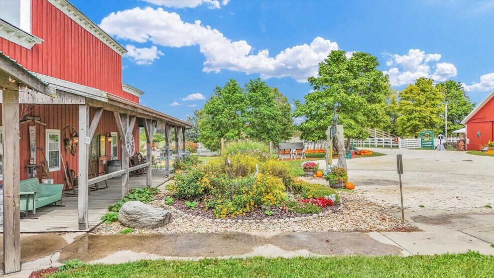 More Photos Of 1356 County Road 2900 N, Rantoul Specialty For Sale