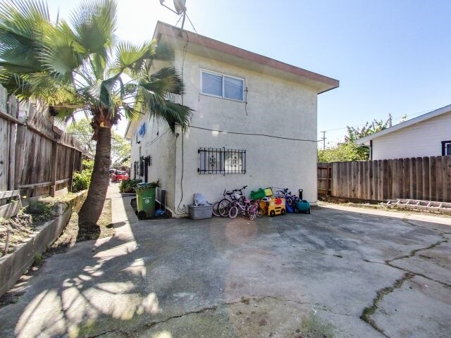 More Photos Of 2120 E 22nd St, Oakland Apartments For Sale