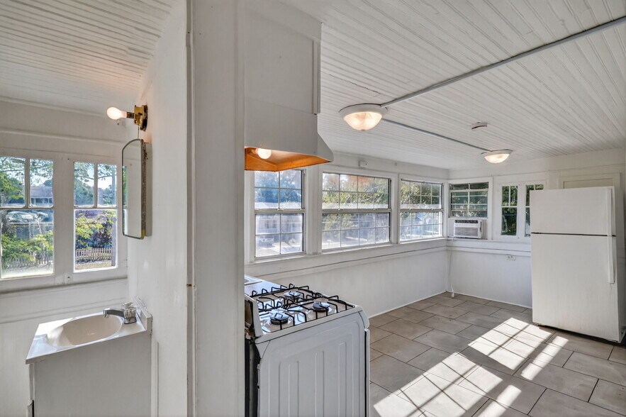 More Photos Of 527 E Lemon Ave, Eustis Apartments For Sale