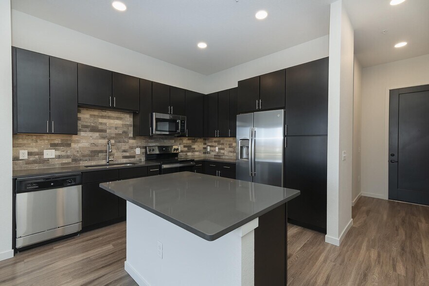 More Photos Of 270 E Flatiron Crossing Dr, Broomfield Apartments For Lease
