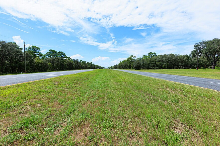 More Photos Of 15451 Commercial Way, Brooksville Office For Sale