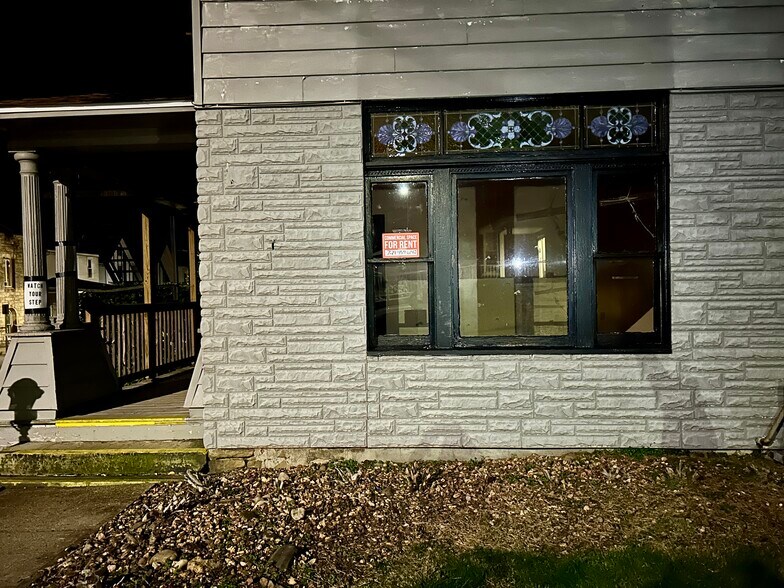 Primary Photo Of 212 N Chestnut St, Scottdale Apartments For Lease