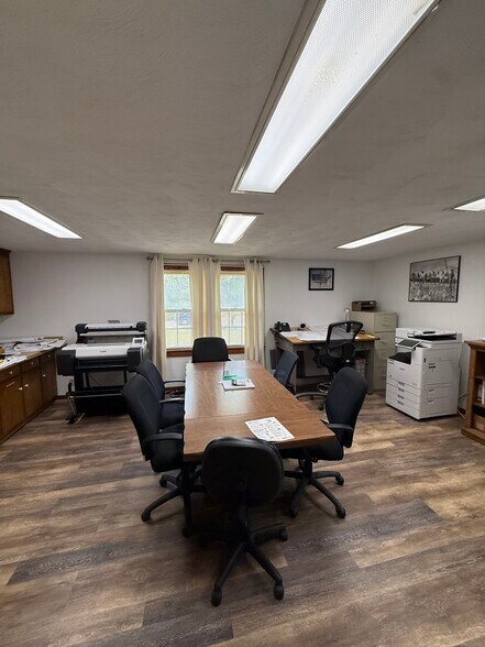 More Photos Of 1108 Wilroy Rd, Suffolk Office For Sale