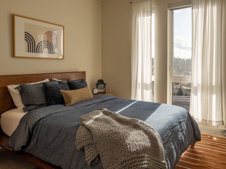 More Photos Of 11811-11821 NE 128th St, Kirkland Multifamily For Sale