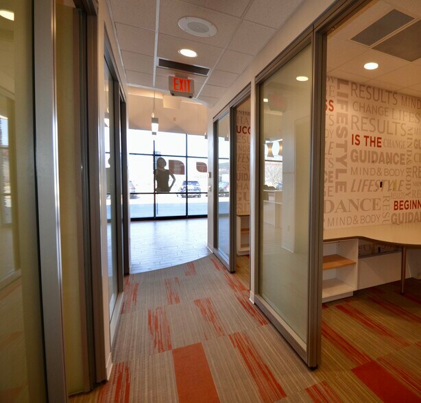 More Photos Of 749 23rd Ave E, West Fargo Freestanding For Lease