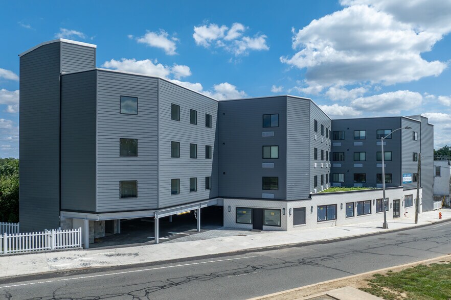 Primary Photo Of 8327 Ridge Ave, Philadelphia Apartments For Lease