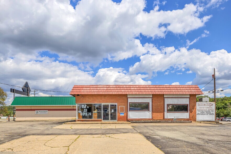 More Photos Of 110 E Pennsylvania Ave, New Stanton General Retail For Sale