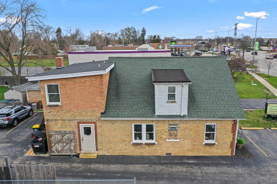 More Photos Of 310 W Irving Park Rd, Wood Dale General Retail For Sale