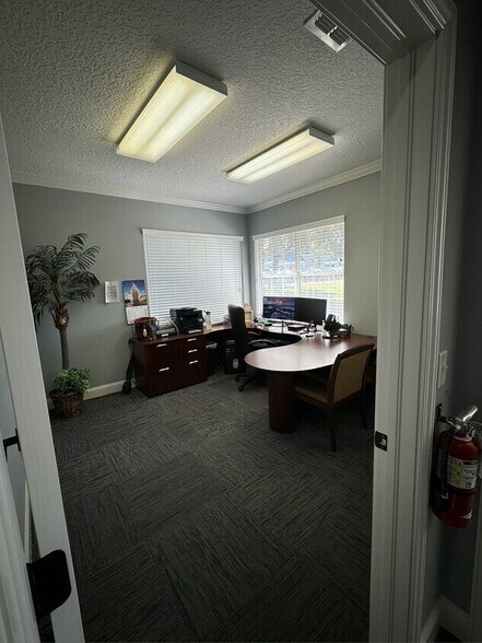 More Photos Of , Jacksonville Office For Sale