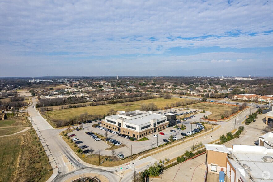 More Photos Of 925 E Southlake Blvd, Southlake Medical For Lease