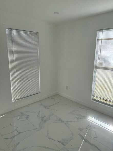 More Photos Of 729 SW 3rd St, Miami Apartments For Sale