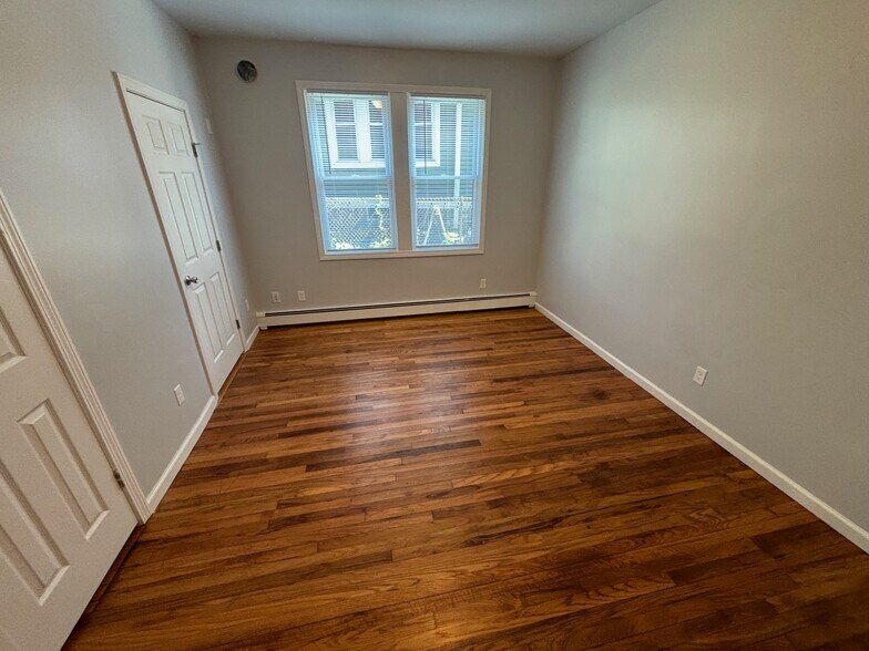 More Photos Of 1615 E Main St, Waterbury Apartments For Sale