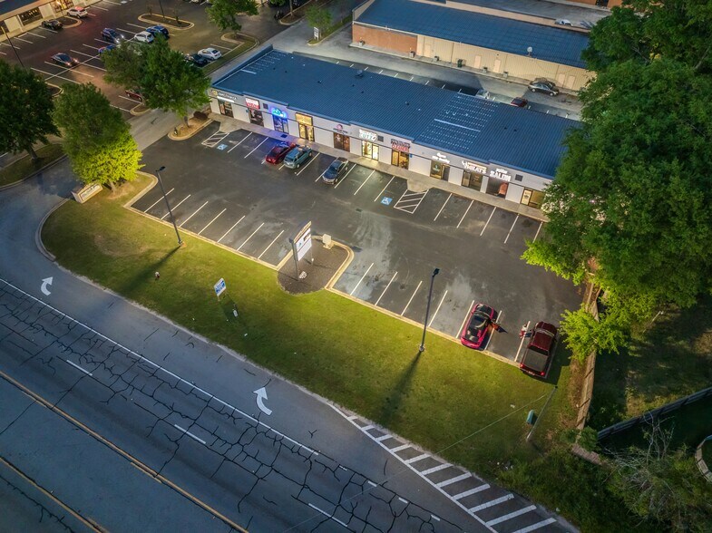 More Photos Of 154 Houston Lake Rd, Warner Robins Storefront For Sale