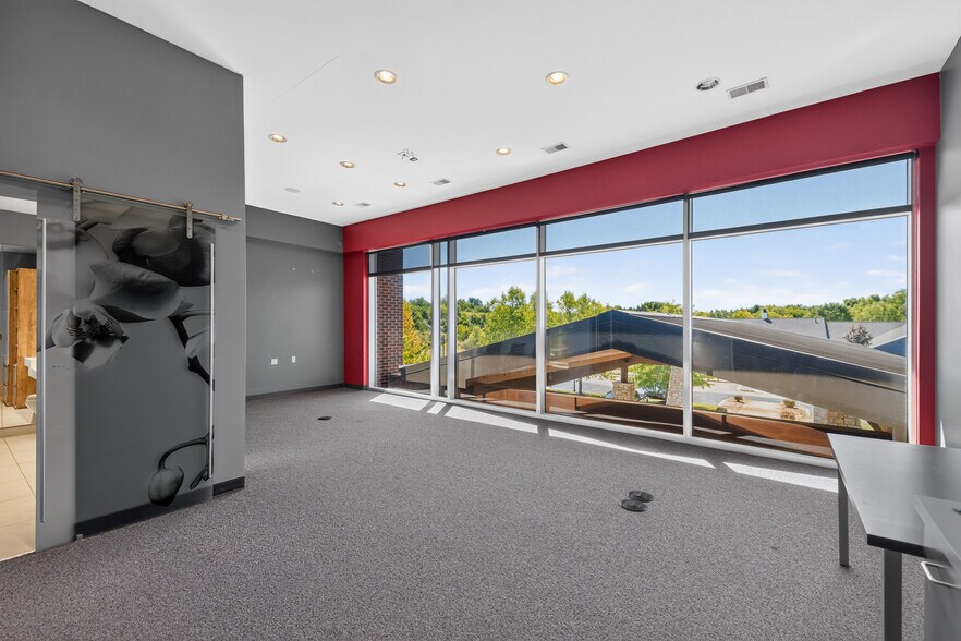 More Photos Of 10020 E Professional Center Dr, Hamburg Township Medical For Lease