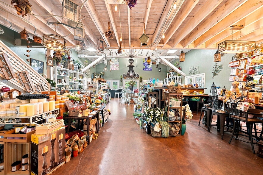 More Photos Of 870 Hartnell Ave, Redding Garden Center For Sale