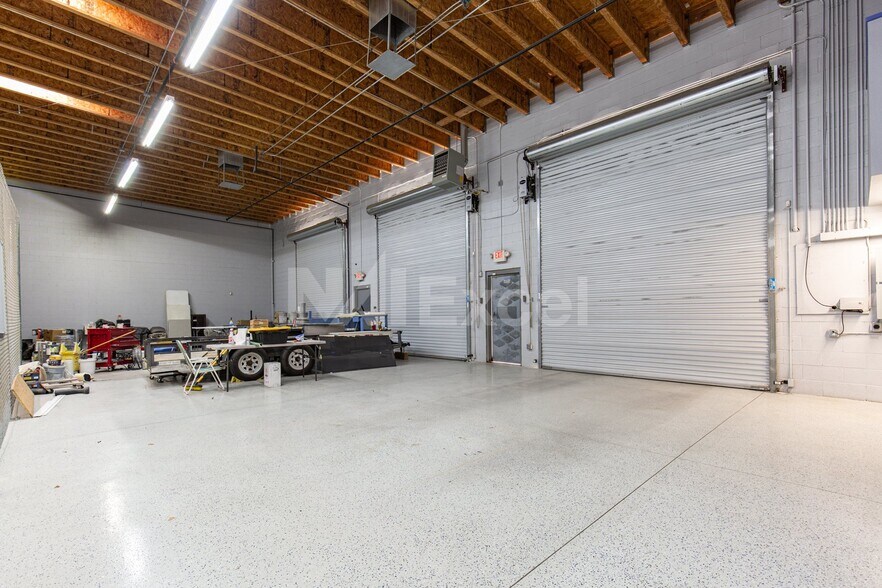 More Photos Of 2057 Pabco Rd, Henderson Warehouse For Lease