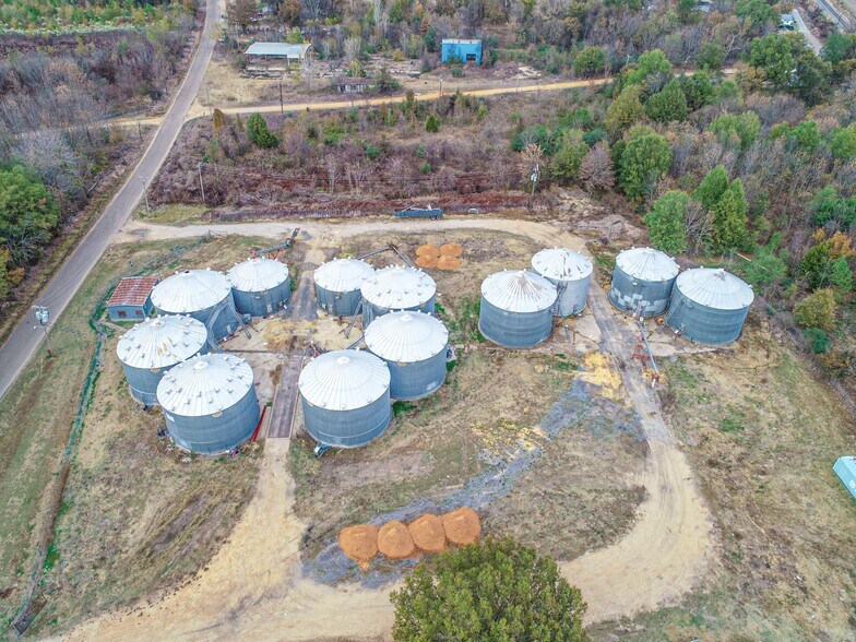 More Photos Of 600 Quitman St, Sledge Land For Sale