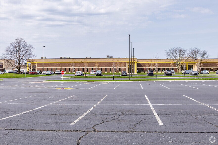 More Photos Of 300 Columbus Cir, Edison Research And Development For Lease