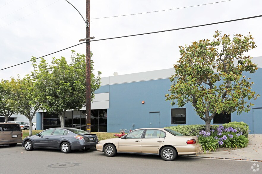 More Photos Of 1040 E Howell Ave, Anaheim Warehouse For Lease