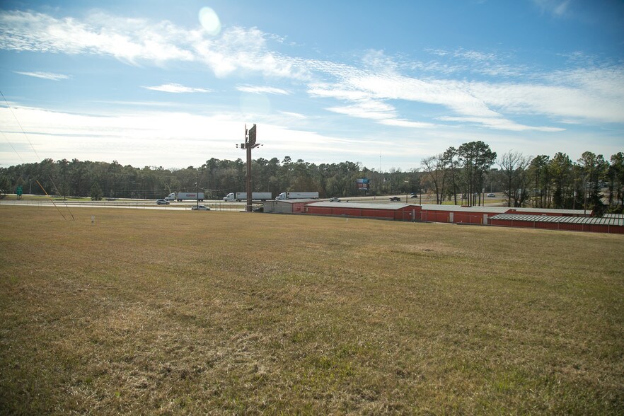 More Photos Of 714 Interstate 45, Huntsville Land For Sale