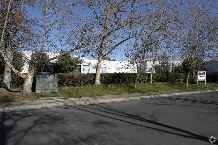 More Photos Of 22 Rickenbacker Cir, Livermore Warehouse For Lease