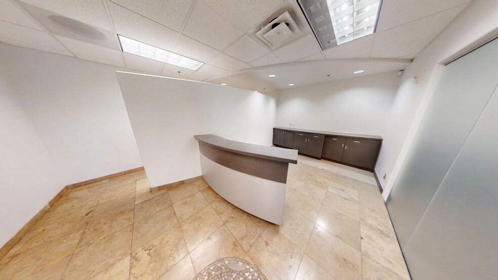 More Photos Of 9380 E Bahia Dr, Scottsdale Office For Lease