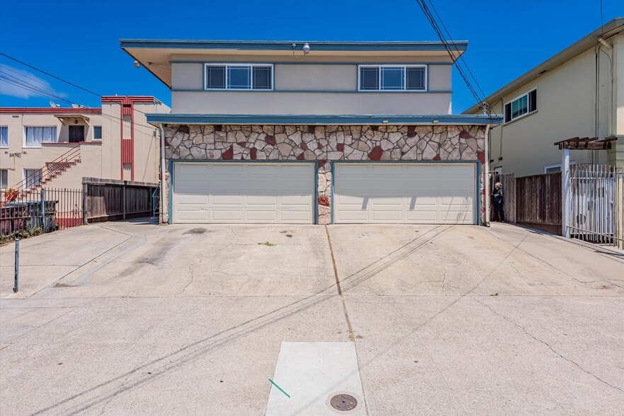 More Photos Of 3404 School St, Oakland Apartments For Sale