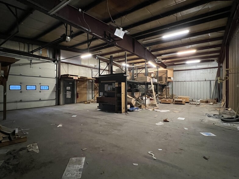 More Photos Of 4265 Main st, Hemlock Manufacturing For Sale