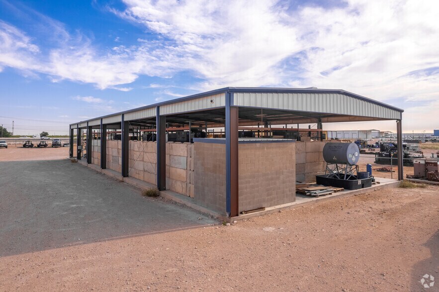 More Photos Of 8913 Interstate 20, Midland Warehouse For Lease