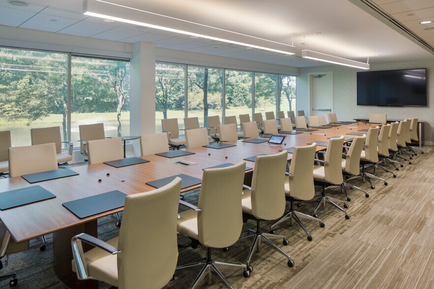 More Photos Of 301 Lippincott Dr, Marlton Office For Lease