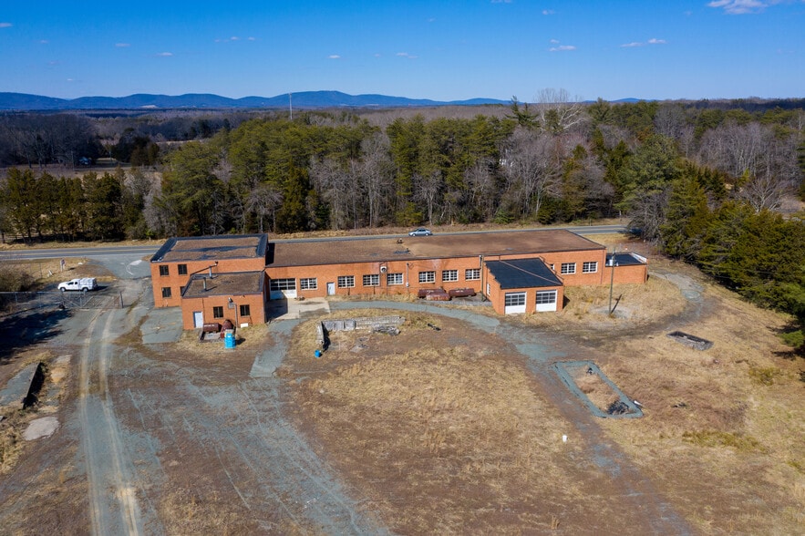 More Photos Of 2428 Richmond Rd, Troy Auto Salvage Facility For Sale