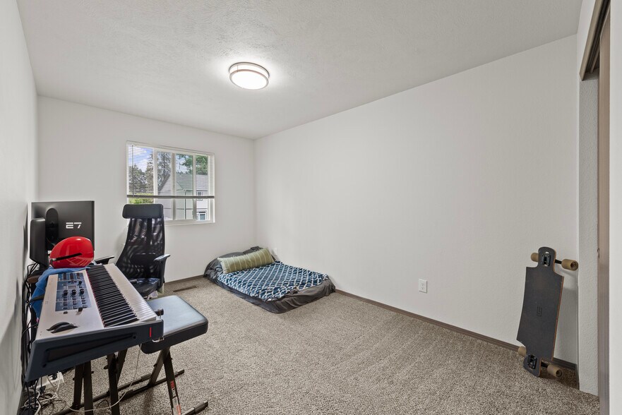 More Photos Of 419 E E St, Deer Park Multifamily For Sale