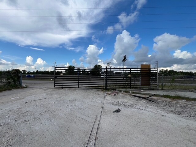 More Photos Of 4900 North Fwy, Houston Land For Lease