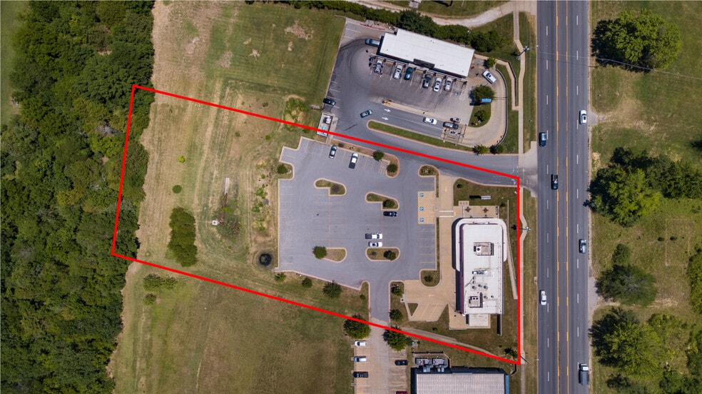 More Photos Of 4280 W Martin Luther King Blvd, Fayetteville Restaurant For Sale