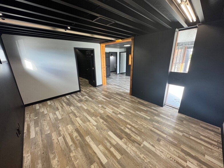 More Photos Of 601 SW Jennings Ave, Bartlesville Office For Lease