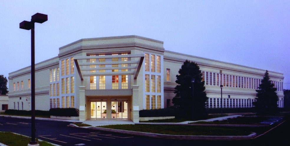 Primary Photo Of 774 Christiana Rd, Newark Healthcare For Sale