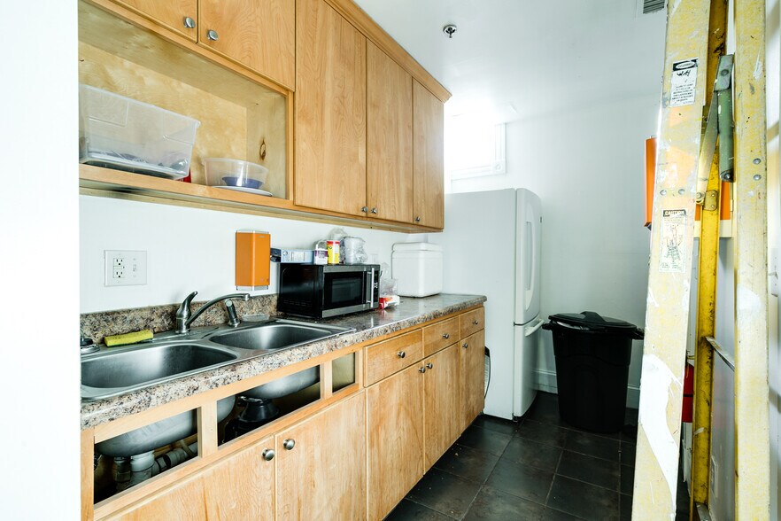 More Photos Of 712 Grove Ave, Petersburg Apartments For Sale