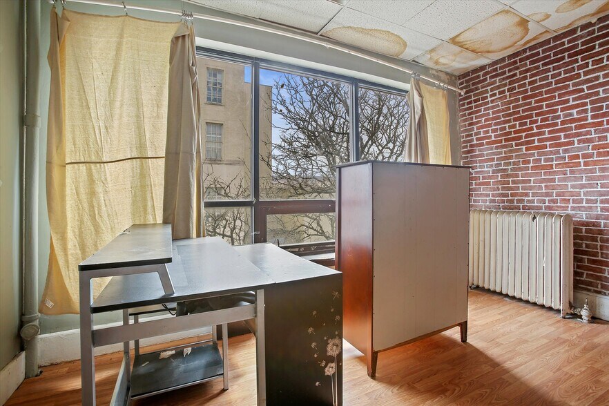 More Photos Of 219-223 S Main St, Wilkes Barre General Retail For Sale