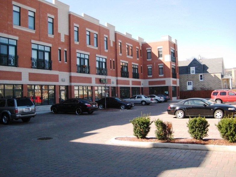 More Photos Of 4507-4521 W Lawrence Ave, Chicago Apartments For Lease