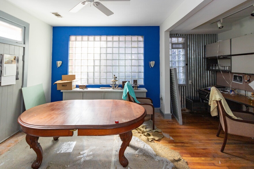 More Photos Of 115 W Saratoga St, Baltimore Storefront Retail Residential For Sale