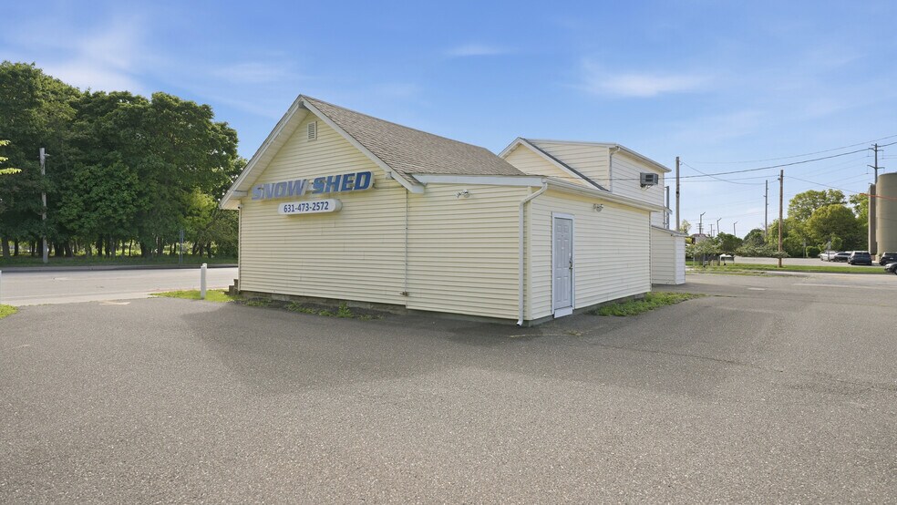 More Photos Of 1002-1004 New York 112, Port Jefferson Station Freestanding For Sale