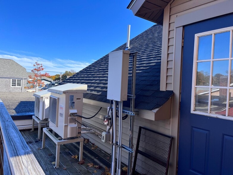 More Photos Of 18 Village Green Way, Southwest Harbor Restaurant For Lease