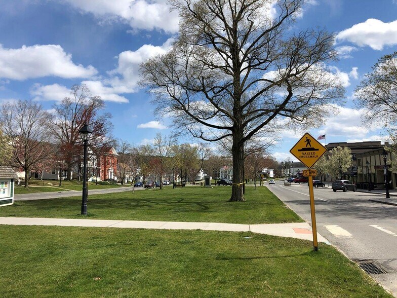More Photos Of 43 Main St, New Milford Storefront Retail Office For Lease