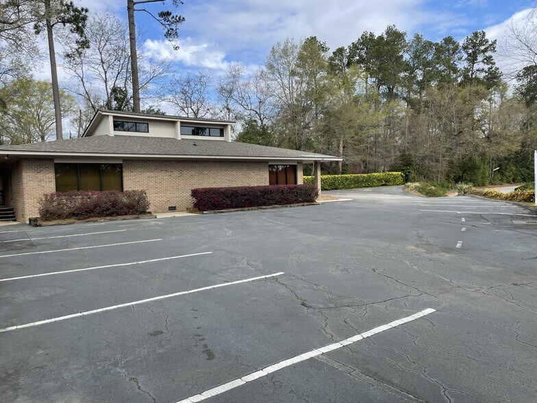More Photos Of 200 Outlet Point Blvd, Columbia Office For Lease