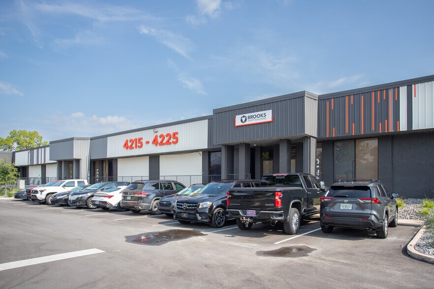 More Photos Of 3827-3843 St Valentines Way, Orlando Unknown For Lease
