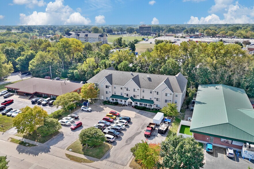 More Photos Of 2365 Tech Dr, Bettendorf Apartments For Sale